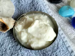 Hydrating Face Mask with Yogurt