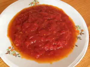 Butter Sauce with Red Tomatoes