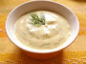 Quick Homemade Mayonnaise with 1 Egg and Dill