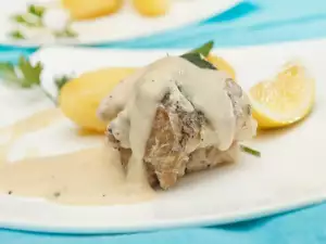 Creamy Sauce with Processed Cheese for Steaks