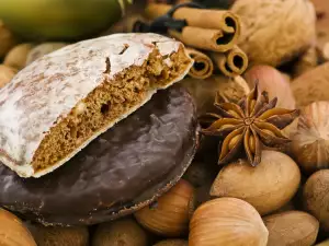 Gingerbread Cookies with Filling