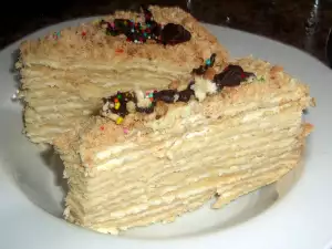 Medovik Cake