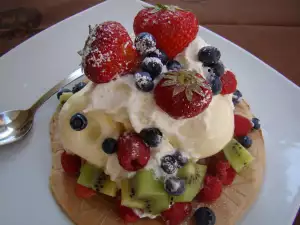 Fruit Ice Cream Sundae on a Crunchy Biscuit