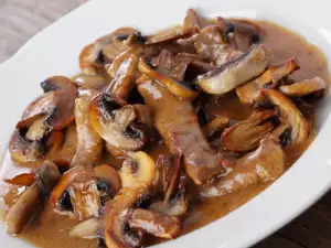 Beef with Mushroom Sauce