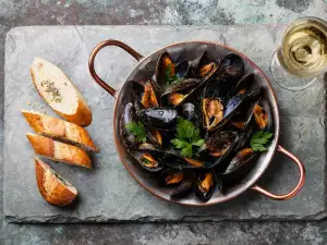 How are Mussels Served?
