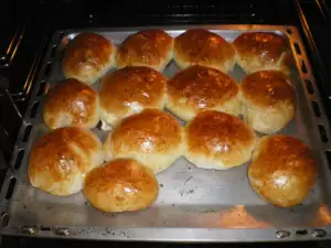 Buns with Ready-Made Dough