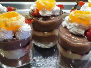 Mini Cakes in Cups