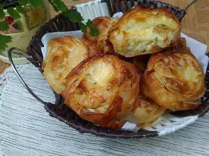 Mini Phyllo Pastries with Feta Cheese and Parsley