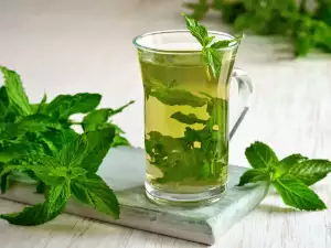 Refreshing Drinks with Mint