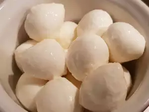 Homemade Mozzarella Cheese