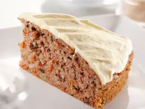 Cake with Carrots