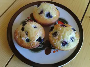 Muffins with Blueberries and Coconut Shavings