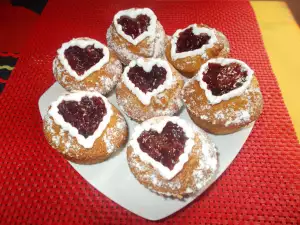 Muffins with a Strawberry Center and Cream