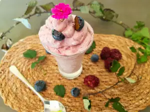 Vanilla Mousse with Berries