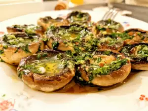 Whole Mushrooms with Garlic and Parsley