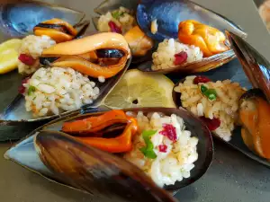 Turkish-Style Mussels with Rice