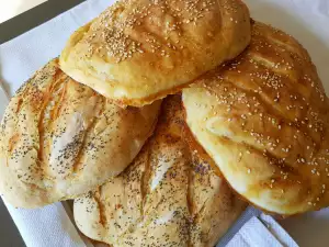 Iranian Bread (Naan Barbari)