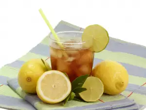 Iced Tea: Minimum Benefit, Maximum Sugar