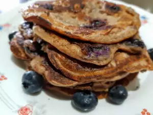 Fluffy Oatmeal Pancakes with Blueberries