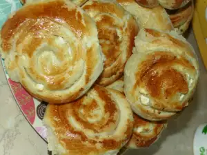 Spirals with Feta Cheese and Olive Oil