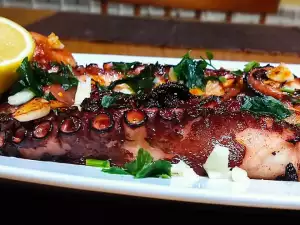 Spicy Fried Octopus with Garlic and Parsley