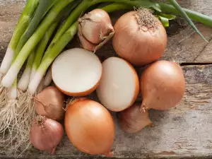 How to Store Garlic and Onions