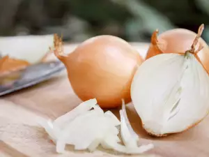 Why Eat More Onions Every Day?