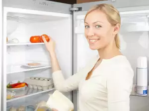 Defrosting a refrigerator