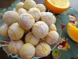 Sweet Christmas Balls with Orange Zest