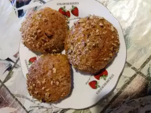 Easy Walnut Cookies with Honey