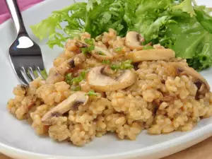 Bulgarian-Style Mushrooms with Rice