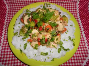 Rice Noodles with Chicken and Vegetables