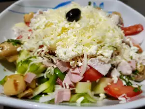 Shepherd's Salad with Chicken