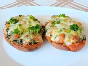 Stuffed Sweet Potato with Broccoli