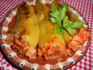 Tasty Stuffed Peppers with Mince and Rice