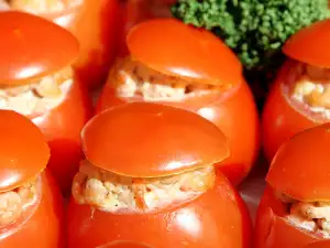 Stuffed Tomatoes with Ham, Mushrooms and Mayonnaise