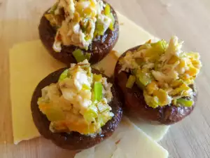 Stuffed Vegetarian Mushrooms