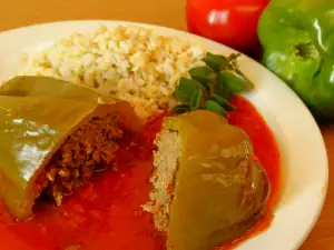 Stuffed Peppers with Rice and Tomatoes