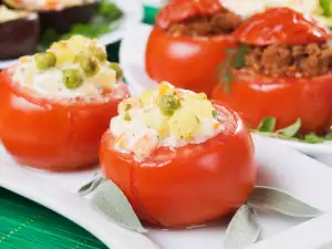 Stuffed Tomatoes with Peas and Potatoes