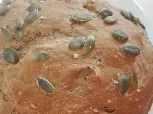 Wholemeal Bread with Pumpkin Seeds in a Bread Maker