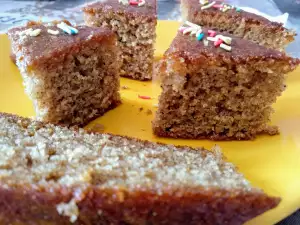 Wholemeal Sponge Cake with Honey and Cinnamon