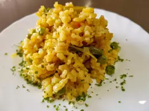 Whole Grain Rice with Peas and Fresh Garlic