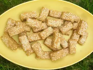 Whole Grain Crackers with Seeds