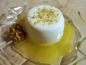 Panna Cotta with Honey and Walnuts