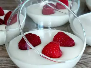 Keto Vanilla Panna Cotta