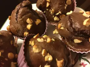 Muffins with Chocolate, Coffee and Nuts