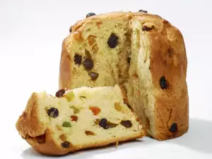 Italian Christmas Panettone Cake