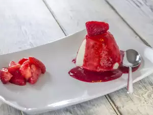 Cold Strawberry Topping