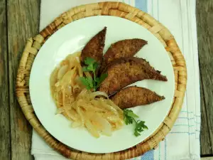 Pan-Fried Lamb Liver with Onions