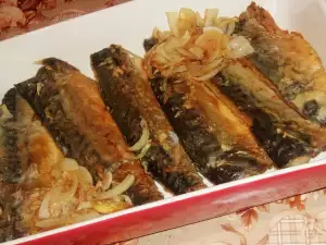 Fried Mackerel with Onions